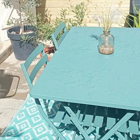Lamarobile Avec Jardin Et Terrasse Proche Des Grands Buffets, Du Centre Et De La Gare