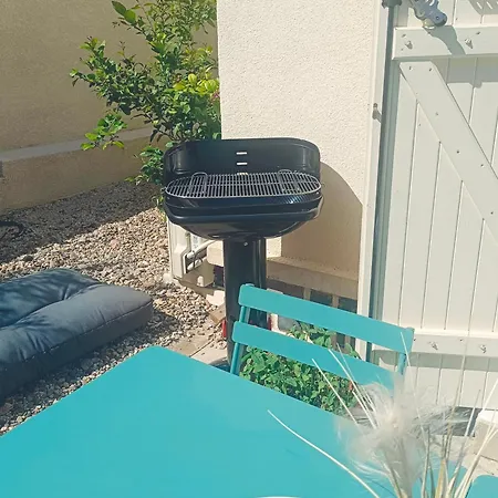 Casa vacanze Lamarobile Climatisé Avec Jardin Et Terrasse Proche Des Grands Buffets, Du Centre Et De La Gare Narbona