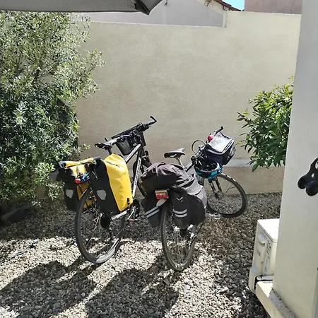 Lamarobile Climatisé Avec Jardin Et Terrasse Proche Des Grands Buffets, Du Centre Et De La Gare * Narbona